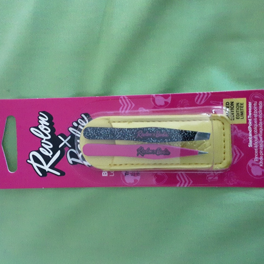 Barbie tweezers